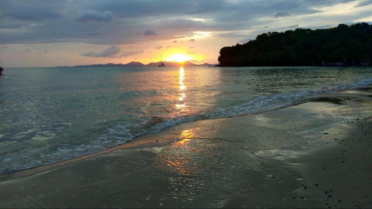 The Beach at Klong Muang Exterior foto